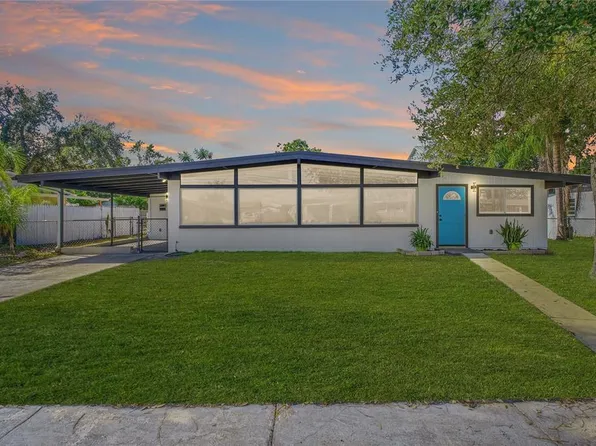 316 Country Club Dr, Oldsmar, FL 34677