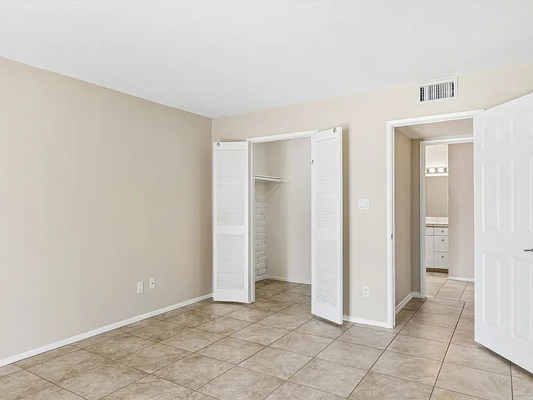 5208 N 78th Way — Photo 20