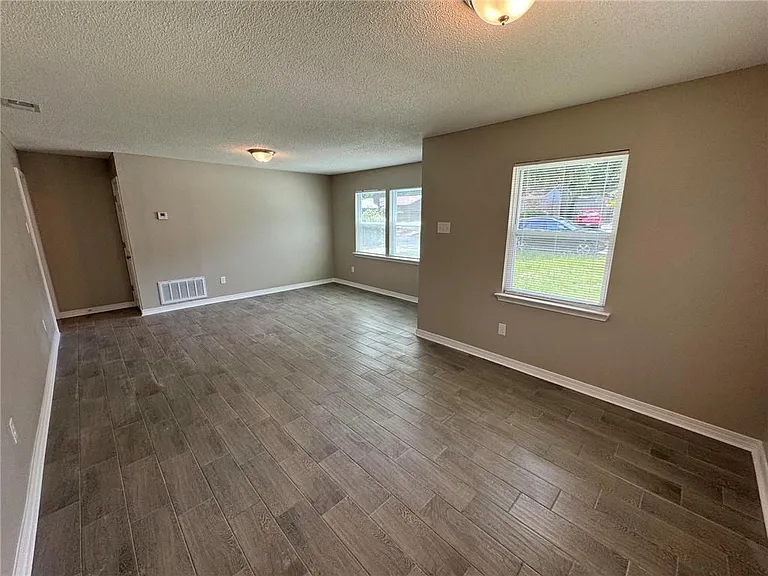 2120 Baker Rd — Photo 6
