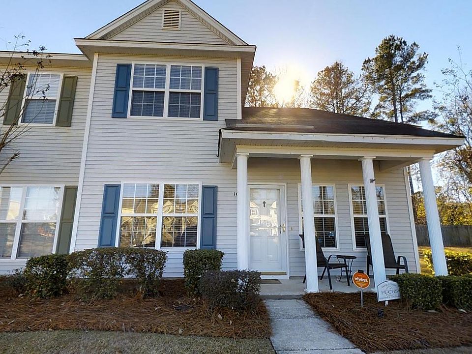 1st image of 161 Black River Dr
