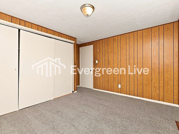 4th image of 309 Brownstone Dr