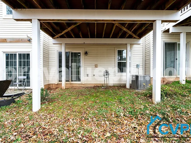 7014 Dannfield Ct — Photo 8