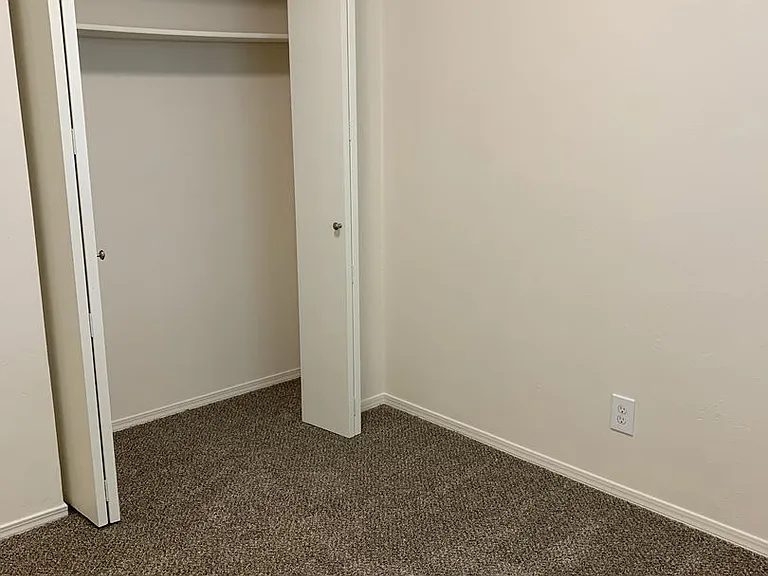 8160 Williwa Ave #B — Photo 35