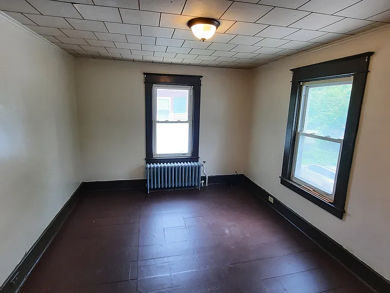 414 Lower Main St — Photo 13