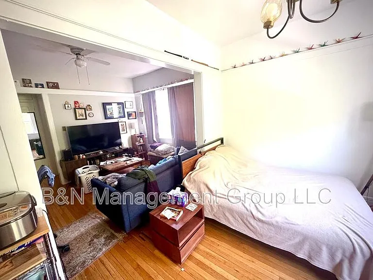 1061 W Dakin St #2 — Photo 12