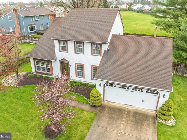 125 Apley Dr, Cherry Hill, NJ 08003