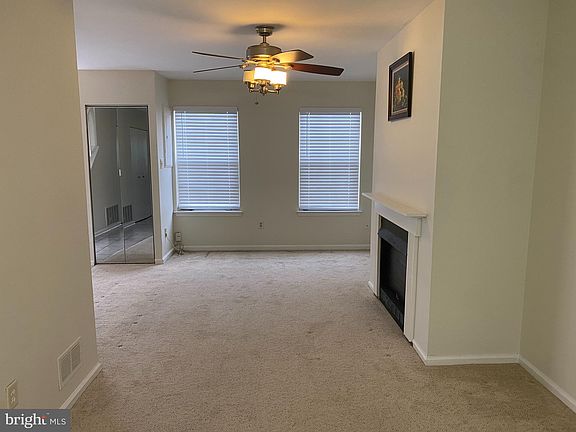 5th image of 9 Revere Pl