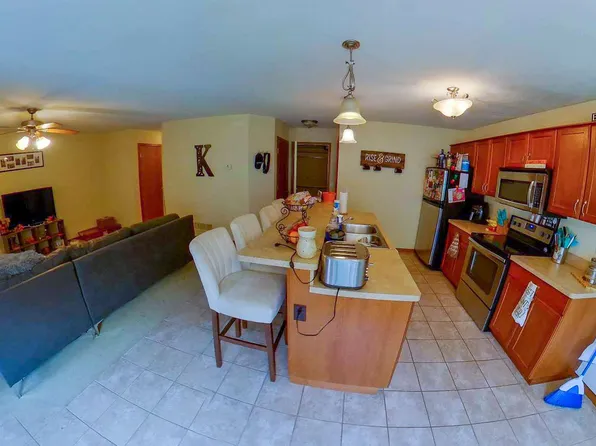 5409 Stone Crest Dr, Manhattan, KS 66503