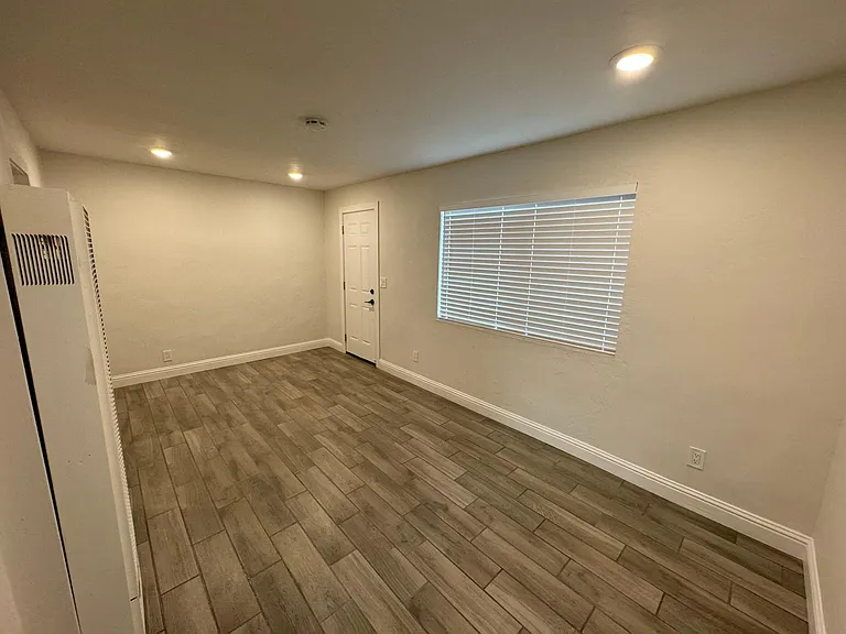 1136 N Sanborn Rd #6 — Photo 6