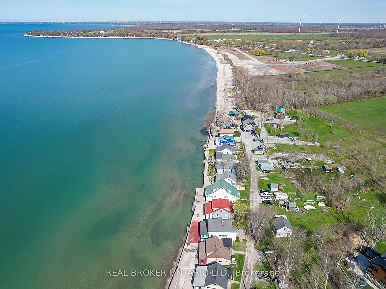 11611 Beach Rd W — Photo 32