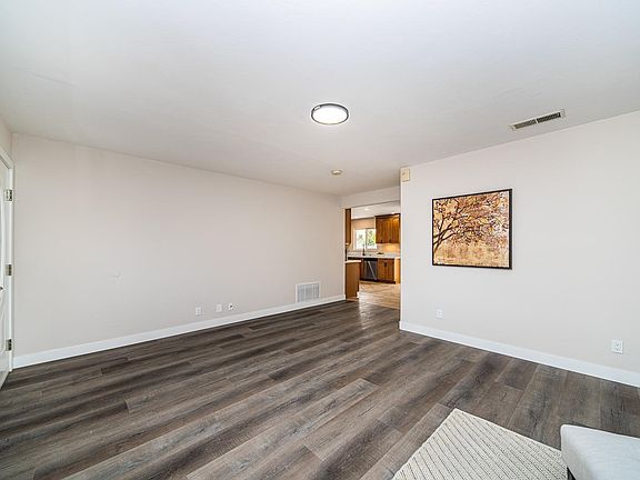 5th image of 1226 Waxwing Dr