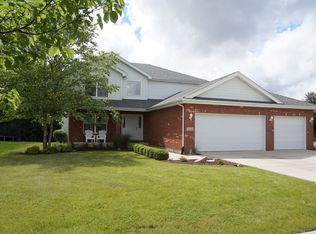 214 N Wesley Dr, Peotone, IL 60468