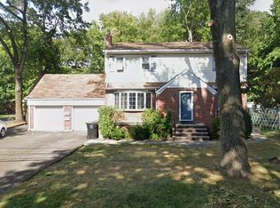 31 Farview Ter #1, Paramus, NJ 07652