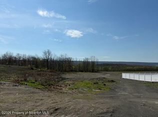 127 Osprey Ln, Archbald, PA 18403