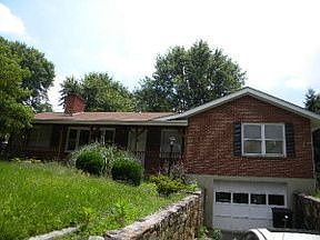 1st image of 409 Petty Ave
