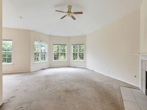 3rd image of 13 Sugar Creek Ct