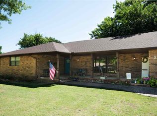 220 N Apple Ave, Newkirk, OK 74647
