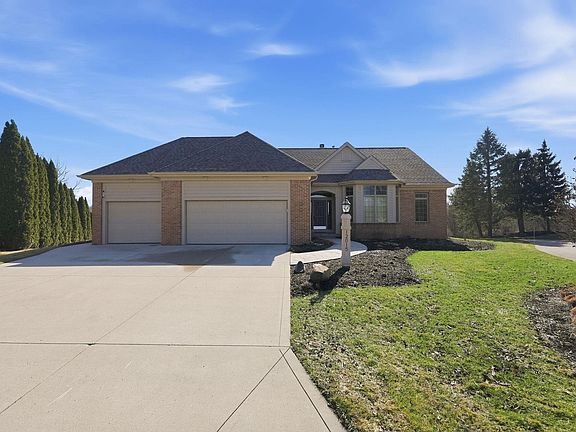 2nd image of 12015 Sycamore Lakes Ct
