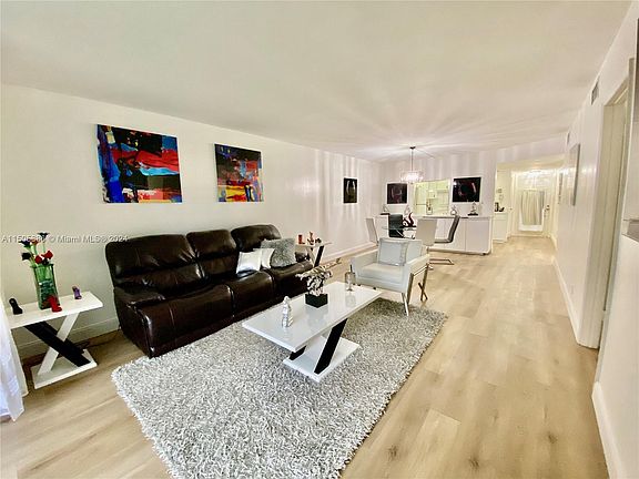 3rd image of 9420 S Hollybrook Lake Dr APT 202