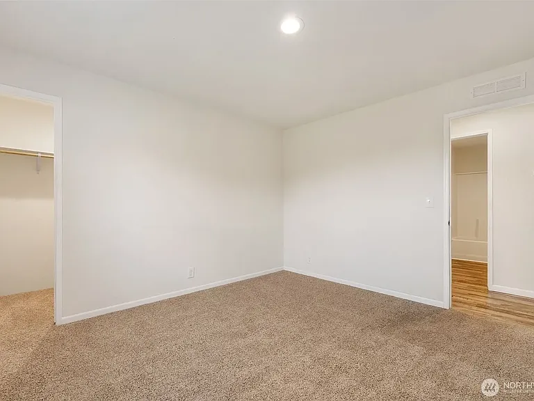 10206 SE Grand View St — Photo 9