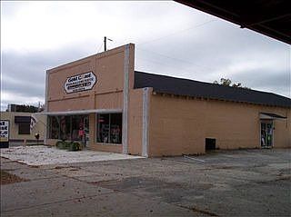 1st image of 418 S 5th St
