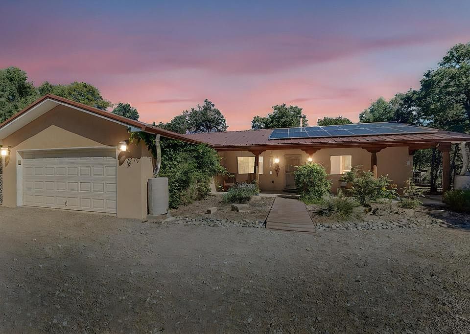 1st image of 22 Camino Viejo
