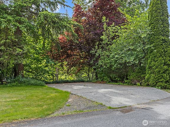 3rd image of 13718 58th Street SE
