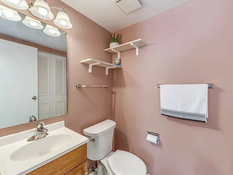 242 Harvest Ct — Photo 6
