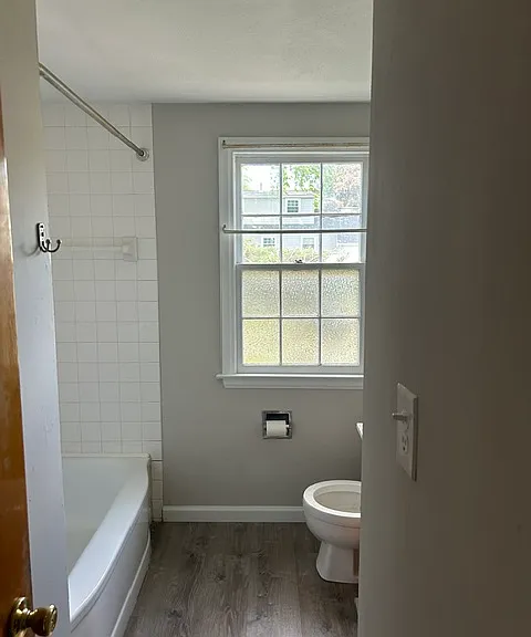 205 Hyland Dr — Photo 3