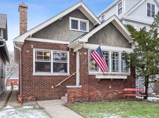 1117 Cleveland St, Evanston, IL 60202