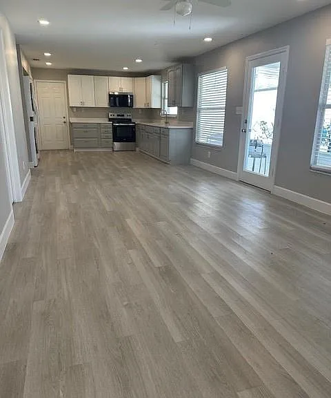 25168 Pinson Dr — Photo 15