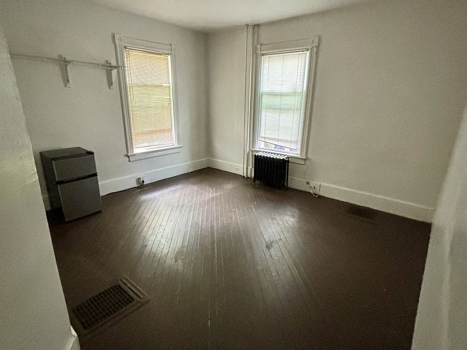 1st image of 40 N Chestnut St #36