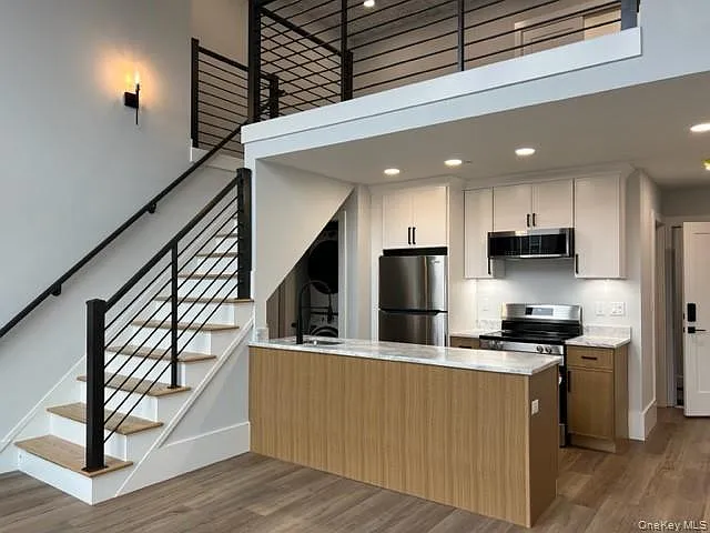 42 N Main St — Photo 2
