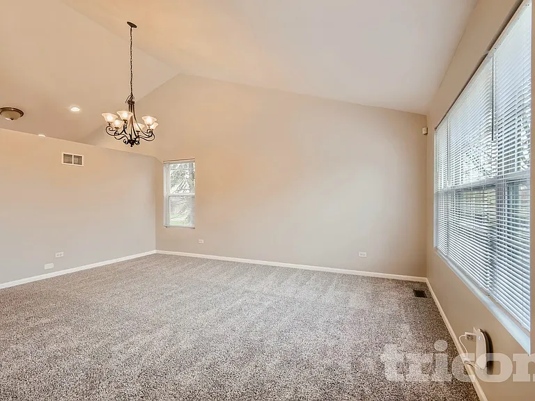 8007 Shady Oak Rd — Photo 16