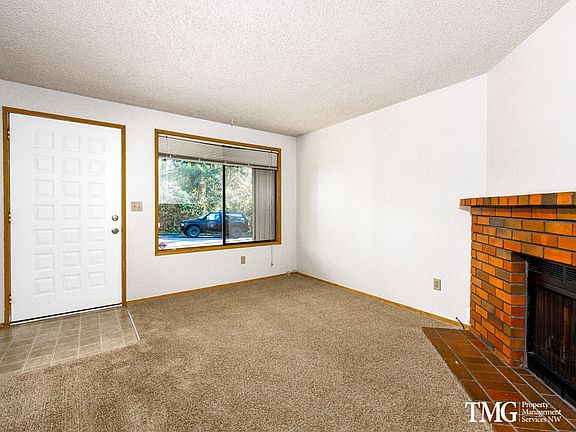 3rd image of 10217-10223 NE 13th Ave #10219-4