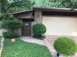 100 Fairway Village Dr, Trophy Club, TX 76262