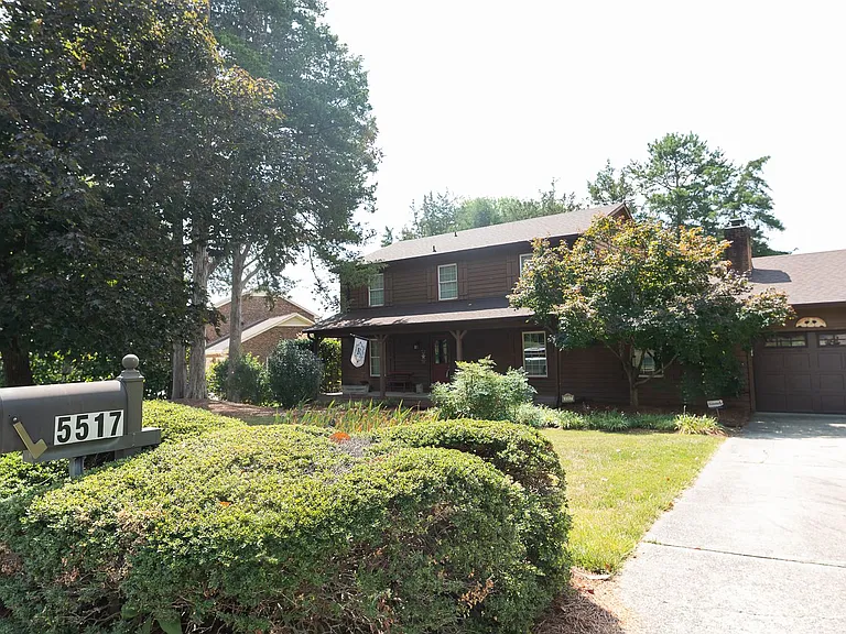 5517 Robinridge Rd — Photo 3