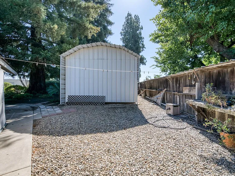 39771 Road 33 — Photo 44