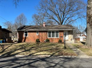 709 Roanoke Dr, Edwardsville, IL