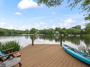 2201 Burgee Ct, Reston, VA 20191