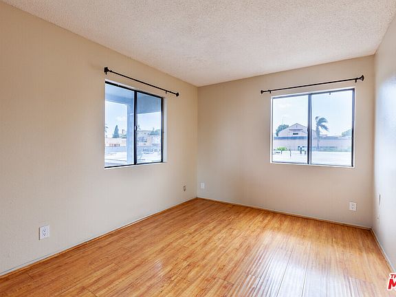 4th image of 411 N Kenmore Ave