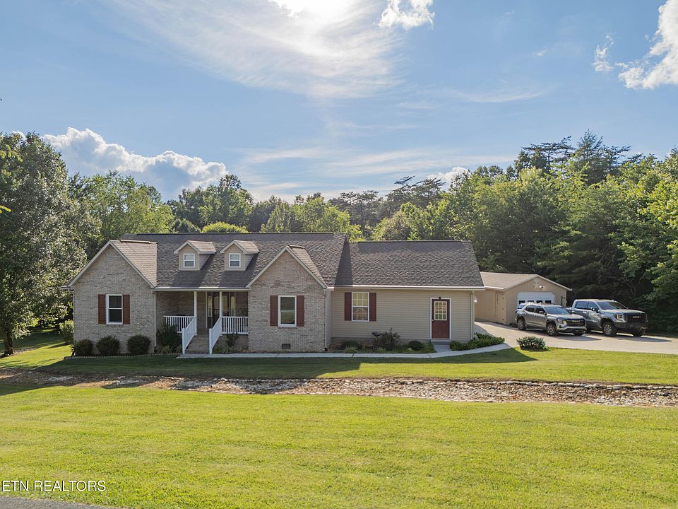 1st image of 542 Sunset Ridge Dr
