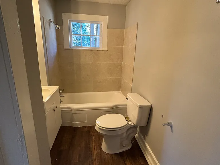 156 Garrett St #3 — Photo 4
