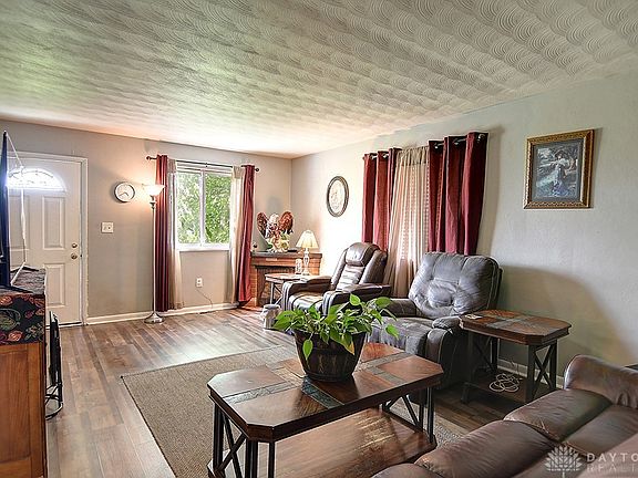 5th image of 902 Althea Dr