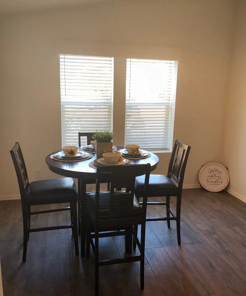 2 bed, 2.0 bath, 1447 sqft, $1,670 — Photo 2