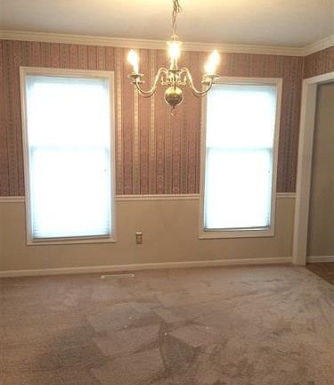 3rd image of 51800 Waterford Ln
