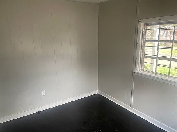 2nd image of 2934 Randolph St