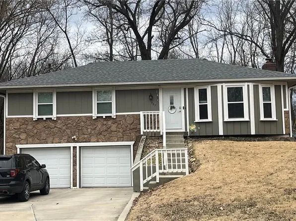 907 Josela Ct, Leavenworth, KS 66048