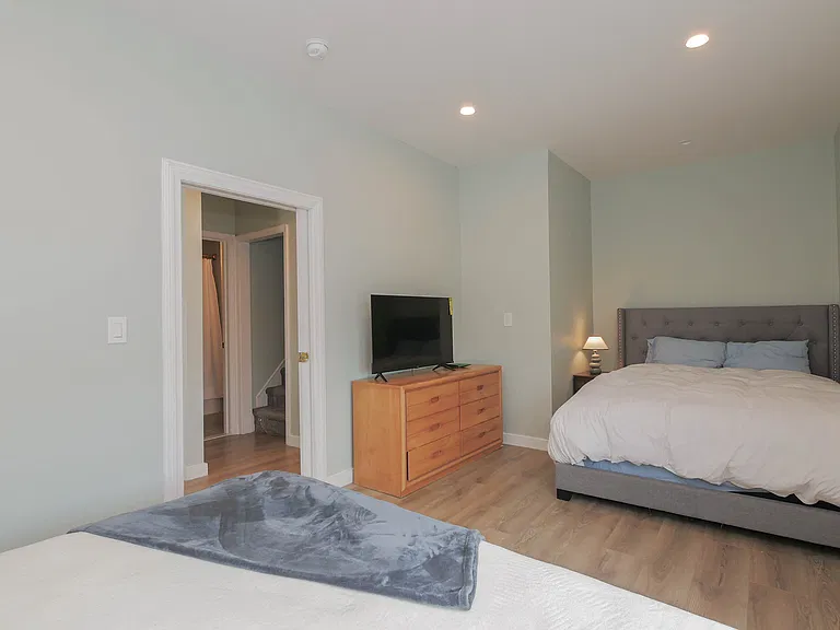 229 N Derby Ave #2 — Photo 39