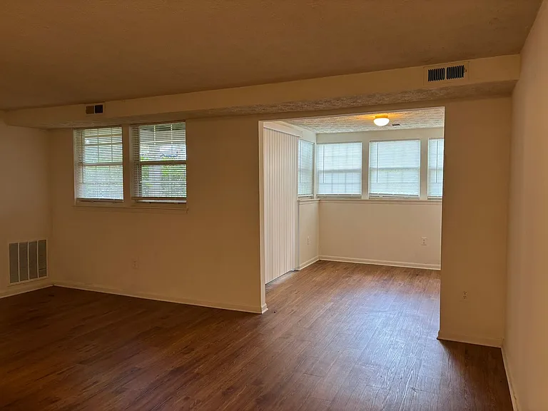 798 Southern Hills Dr — Photo 7